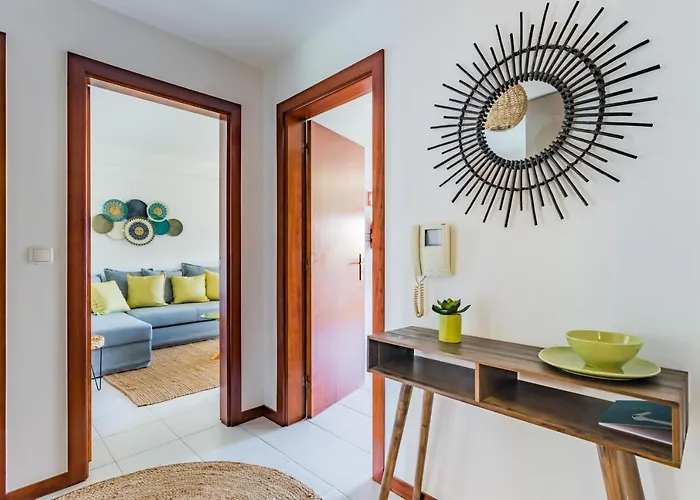 Mira-ria - Em Bairro Calmo E * アヴェイロ